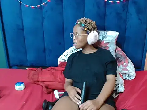 HotCreamyTea webcam