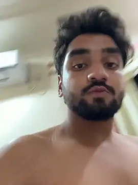 Crazxyhardik36 webcam