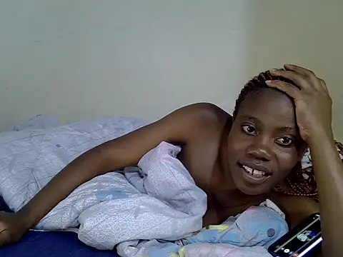 GoldenEbonyXO webcam