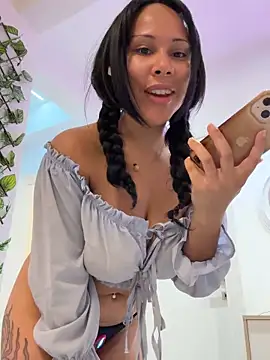 HaileyDiana's live cam