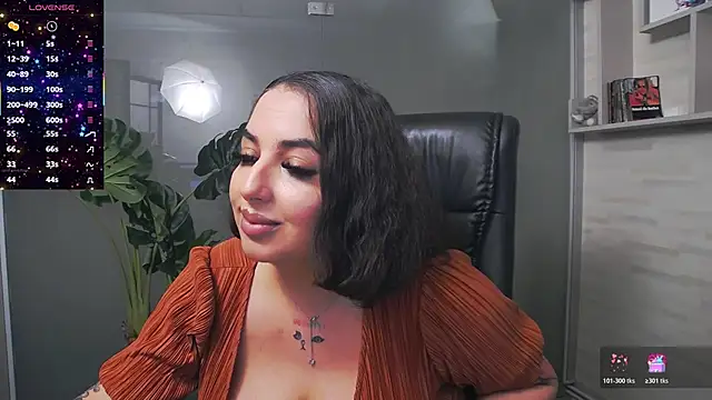 BustyAllyy webcam