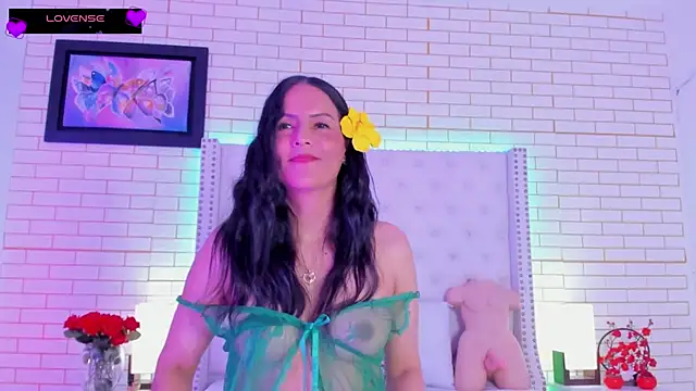 Coco_Balenciaga_ webcam