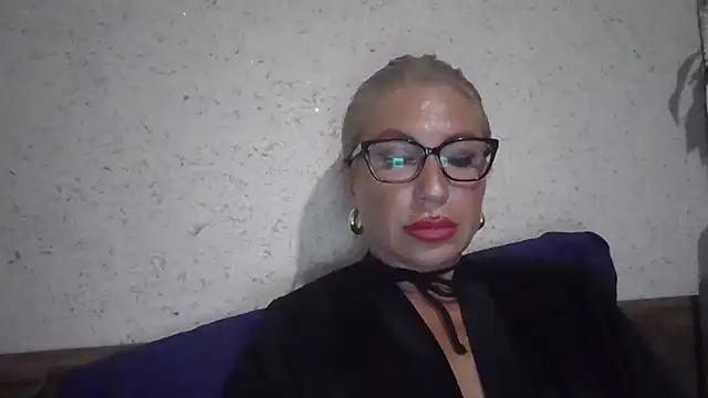 fox_red_lady7 webcam
