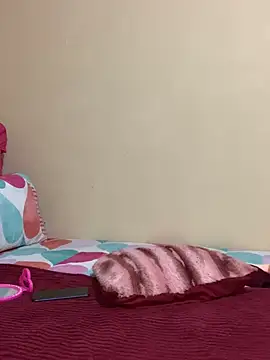 Lady-Amina webcam