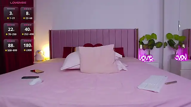 nadeen_na webcam