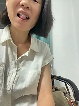 lilysister66 webcam
