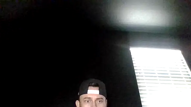 Cloudyydayzz webcam