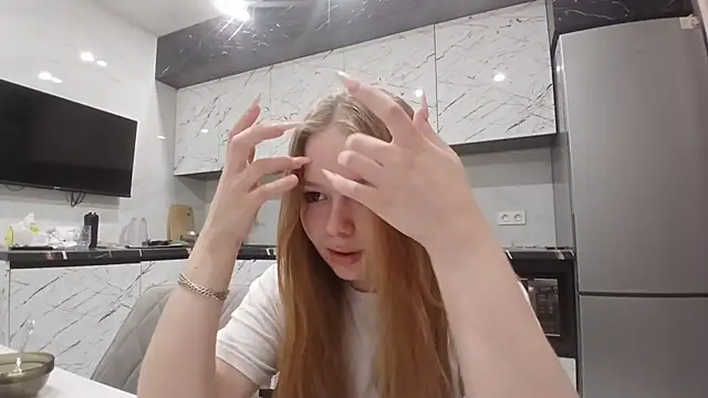 KarinaBestie webcam