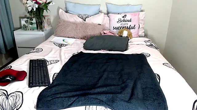 FitSelina66 webcam