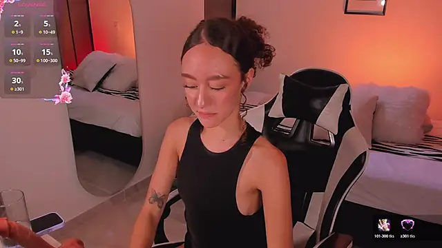 ChloeMoreti webcam