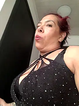 Scarlet_curly8a webcam