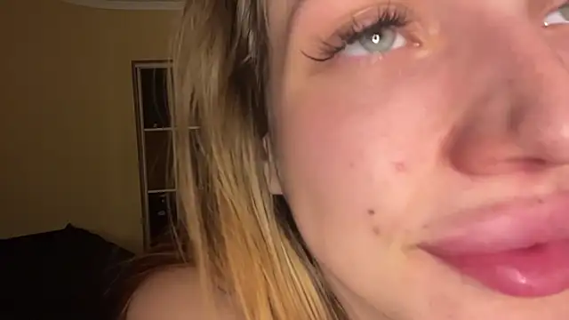 xXMelanieseXx webcam