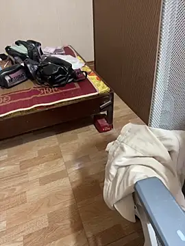 Mina048 webcam