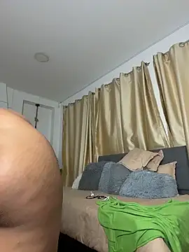 Emma_hassani webcam