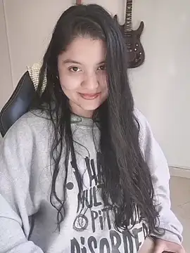 pervyangell (F young) - PLUG ASS + PUSSY COSE UP