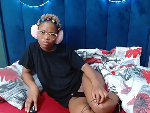 HotCreamyTea webcam