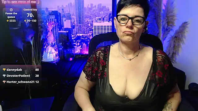 ninarandmann live cam on StripChat