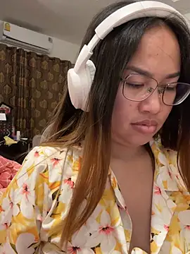 Ponthip webcam