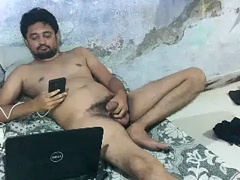 rocogujubull (Ask my age) - TOKEN SEND 300 tokenn for dick vibrator