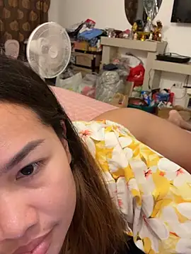 Ponthip live sex cam