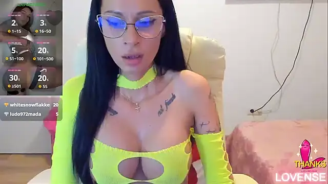 kissnicol32 webcam