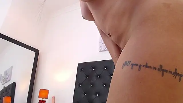 biancadollx live cam on StripChat