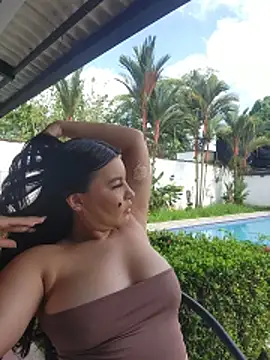 Pretty_Julieta webcam