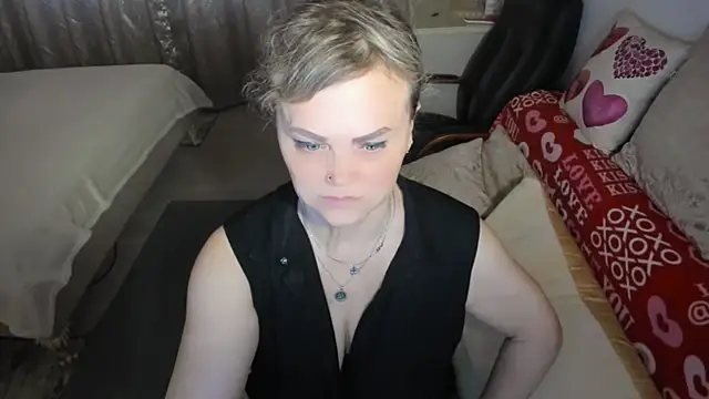 MildMature webcam