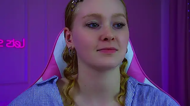 AgataFoxley webcam