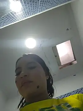 Pretty_Julieta webcam
