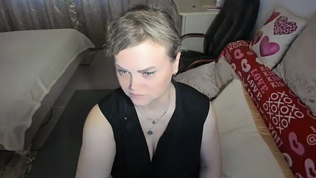 MildMature webcam