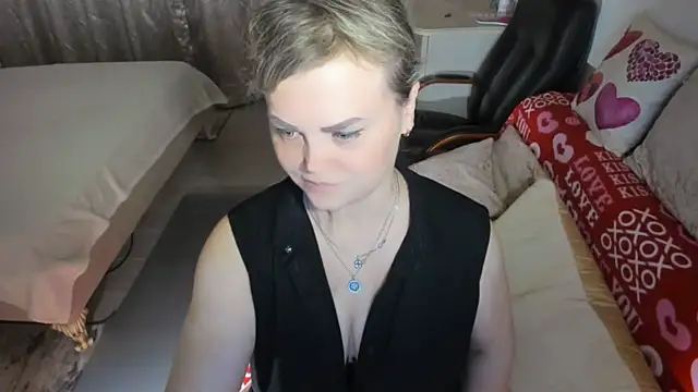 MildMature webcam