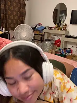 Ponthip webcam