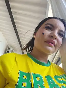 Pretty_Julieta webcam