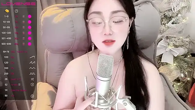 Monica-666888- webcam