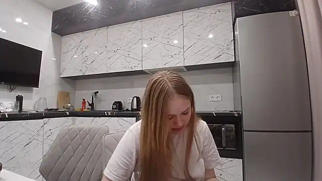 KarinaBestie webcam