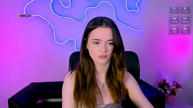liana_kisses webcam