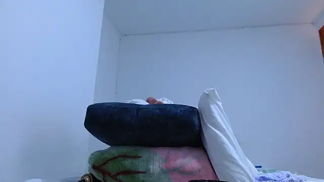 isabel_24_gil webcam