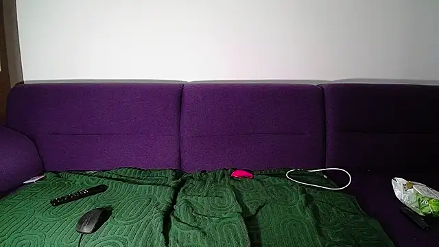 Julianna68 webcam