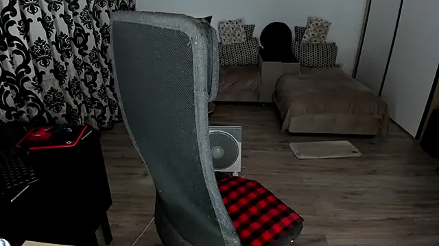 Charlotte_Diamonds webcam