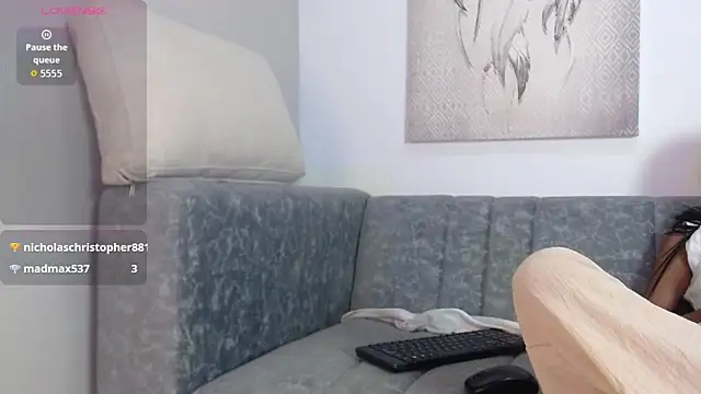 queen_adhara webcam