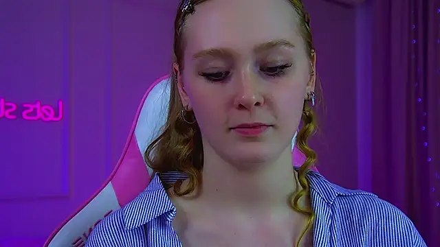 AgataFoxley webcam