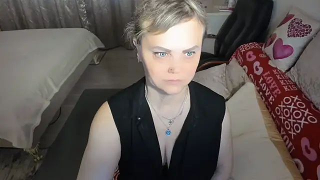 MildMature webcam