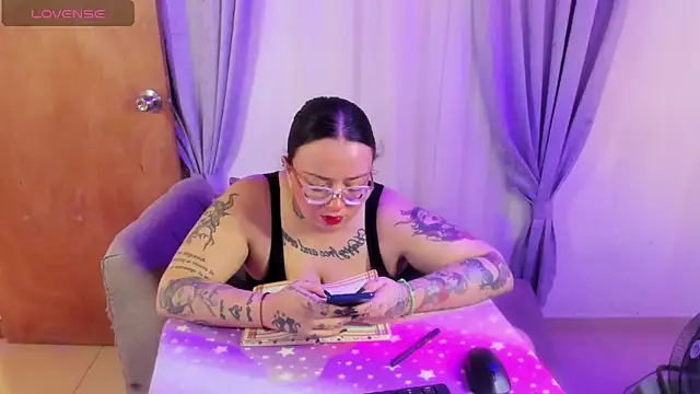 MiaYMolly webcam