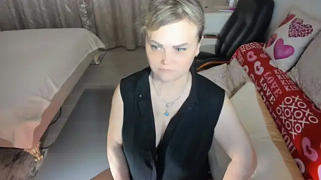 MildMature webcam