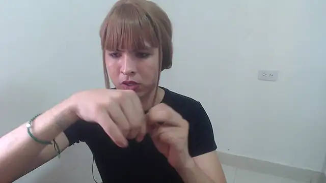 estefania224 webcam