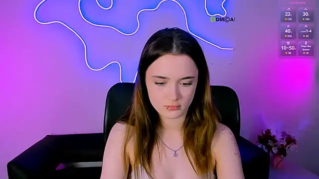 liana_kisses webcam