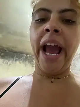 Chloe_Leaozinho webcam