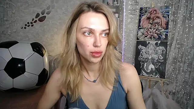 NickyAdamidi webcam