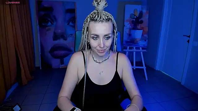 MonicaRiley webcam